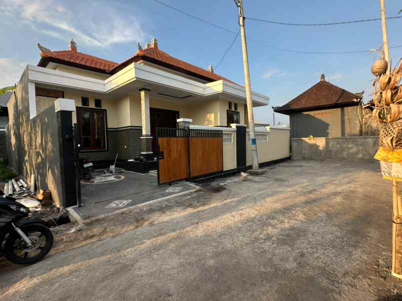 dijual rumah jalan anggungan lukluk