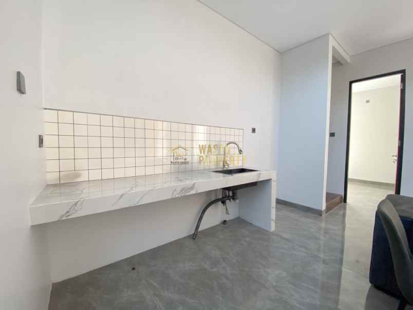 dijual rumah jalan besi jangkang