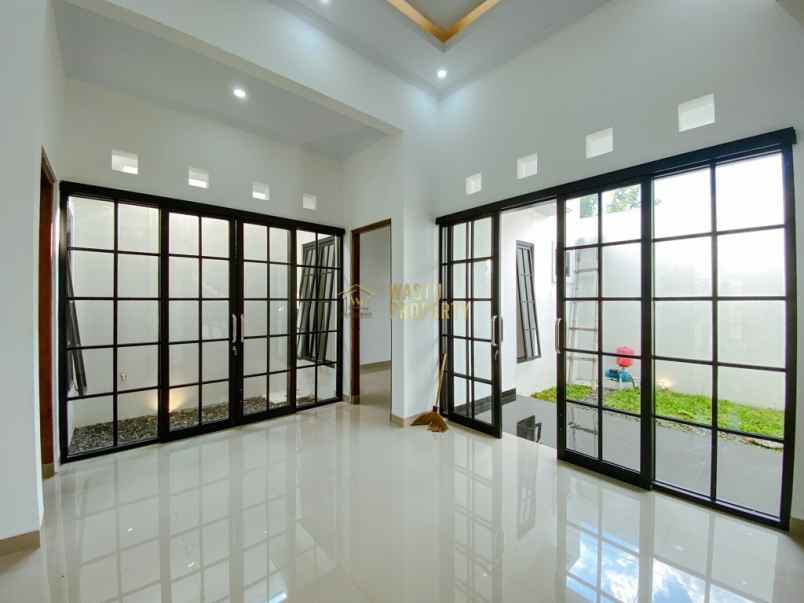 dijual rumah jalan besi jangkang