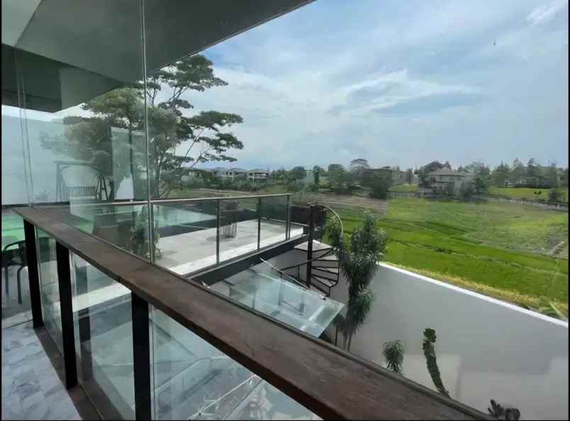 dijual rumah jalan bulevar kidang penanjung