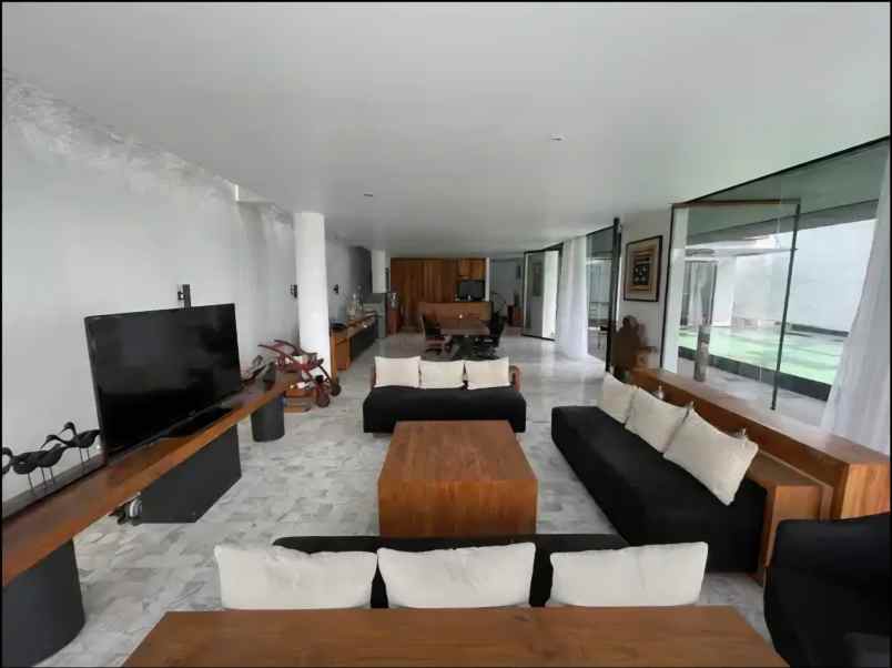 dijual rumah jalan bulevar kidang penanjung