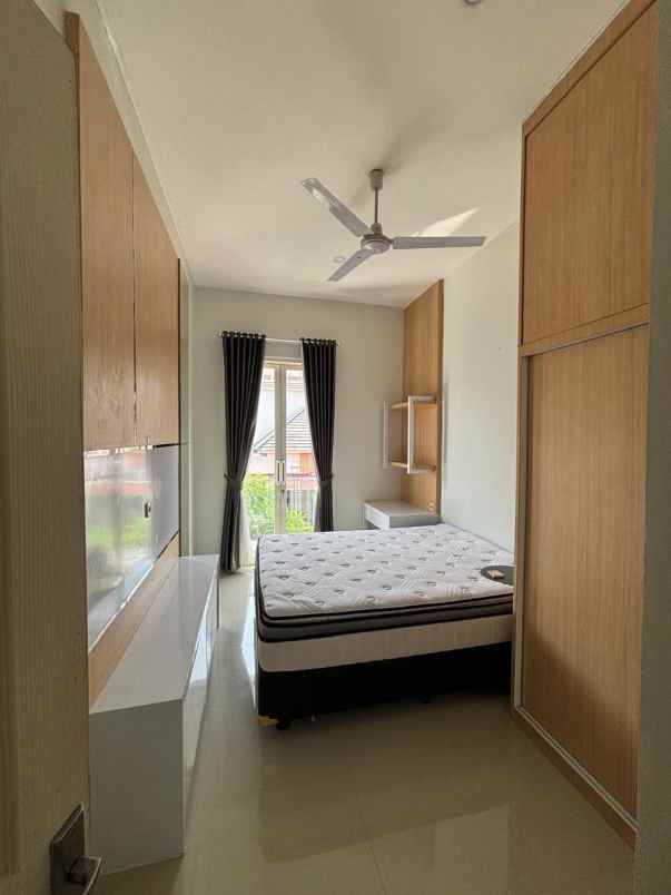 dijual rumah jalan elang raya