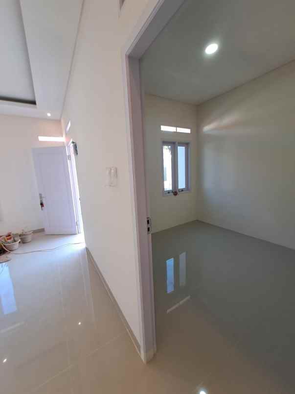 dijual rumah jalan kekupu bedahan