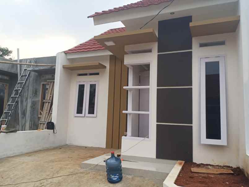 dijual rumah jalan kekupu bedahan