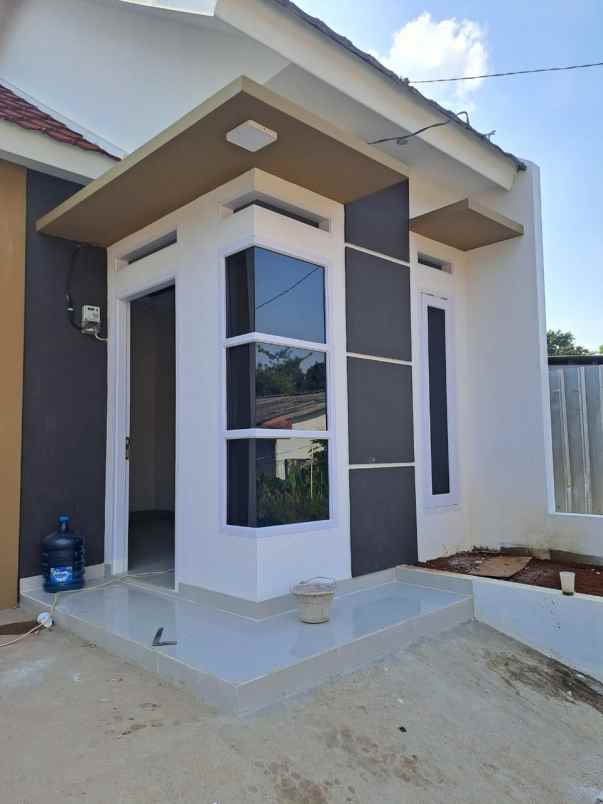 dijual rumah jalan kekupu bedahan