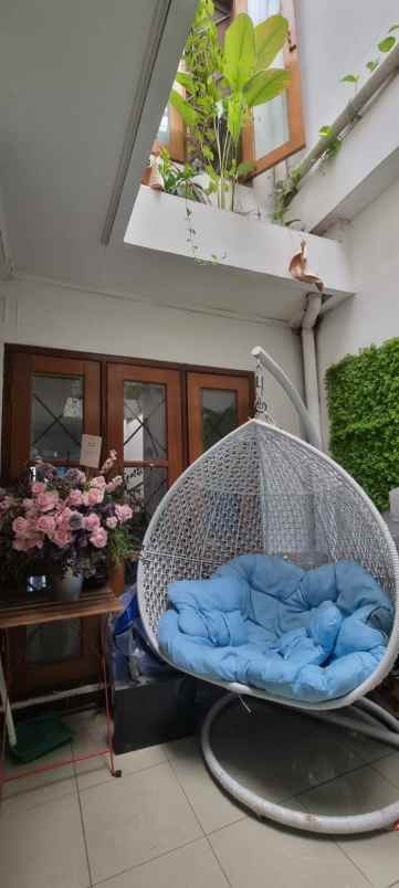 dijual rumah jalan mampang prapatan