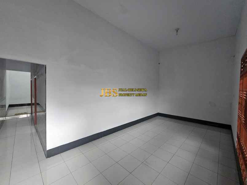 dijual rumah jalan metal raya