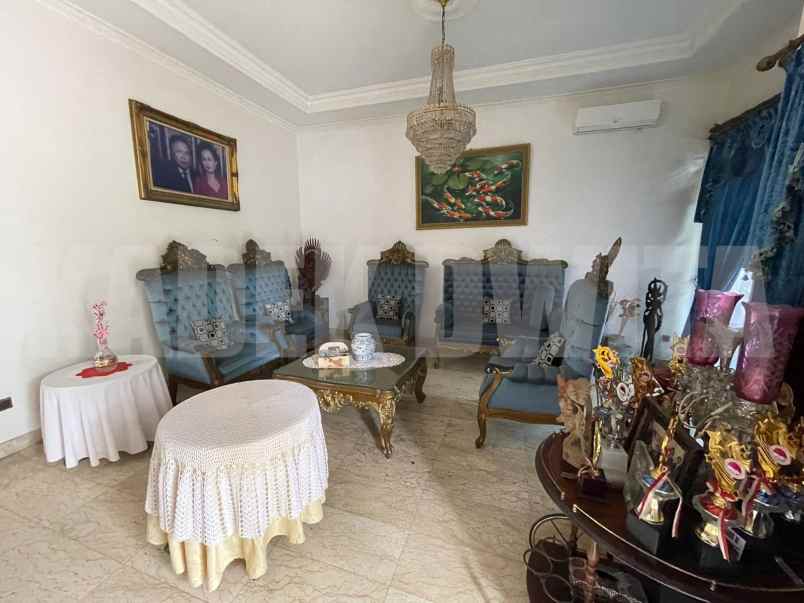 dijual rumah jalan moh yamin