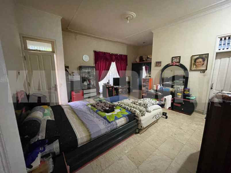 dijual rumah jalan moh yamin