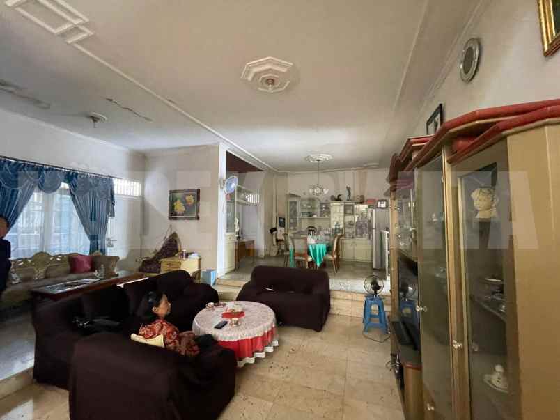 dijual rumah jalan moh yamin