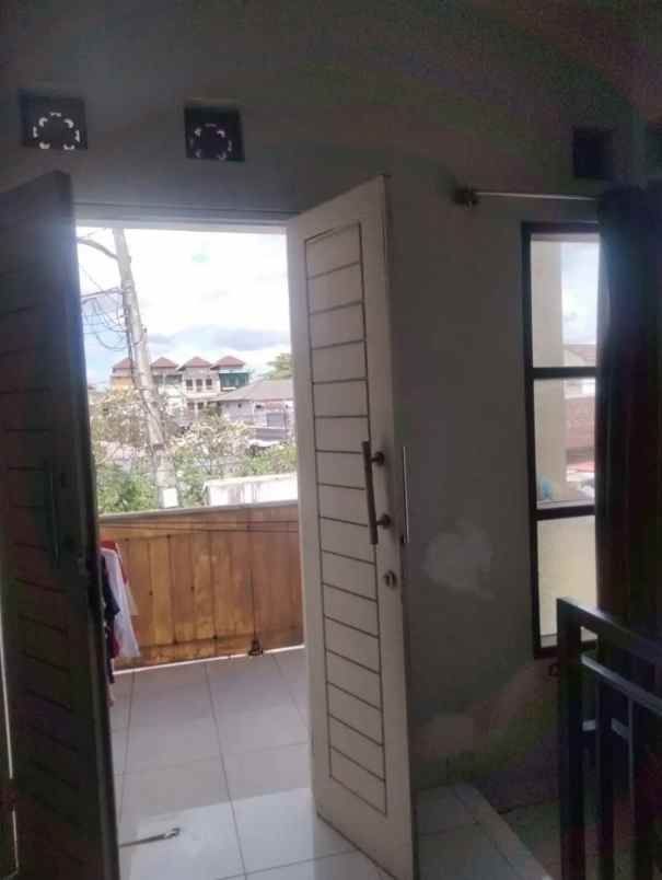 dijual rumah jalan monang maning