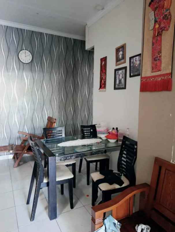 dijual rumah jalan monang maning
