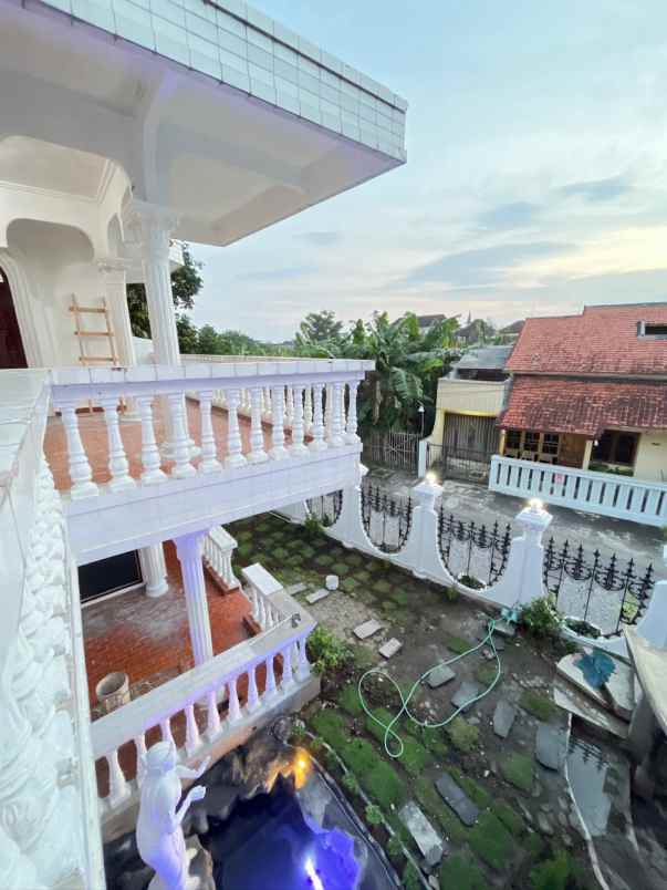 dijual rumah jalan pugeran barat