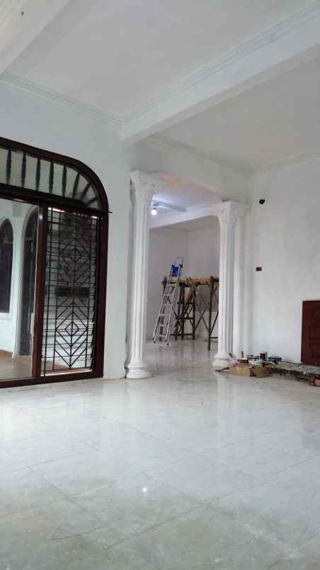 dijual rumah jalan pugeran barat