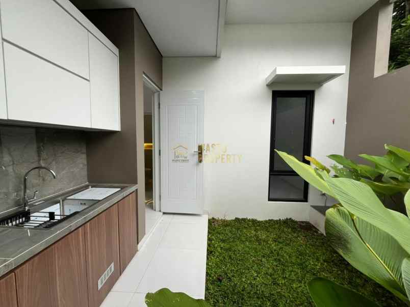 dijual rumah jalan purbaya cebongan