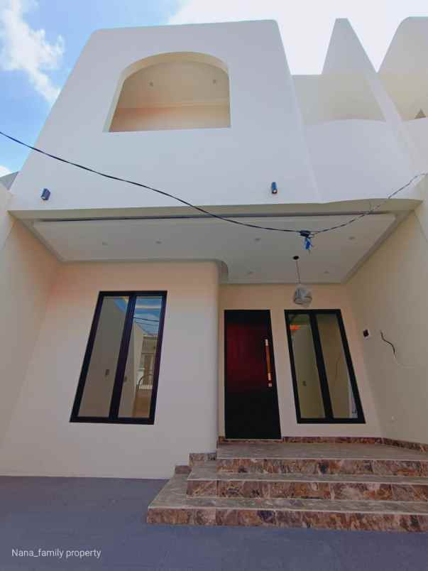 dijual rumah jalan raya kelapa dua sukabumi