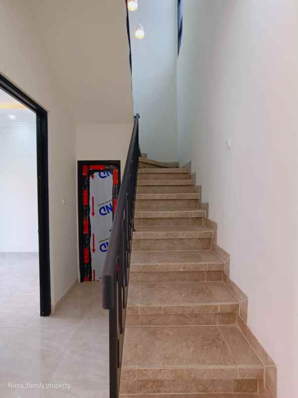 dijual rumah jalan raya kelapa dua sukabumi