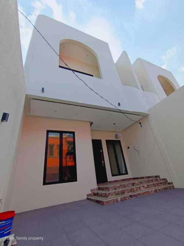 dijual rumah jalan raya kelapa dua sukabumi