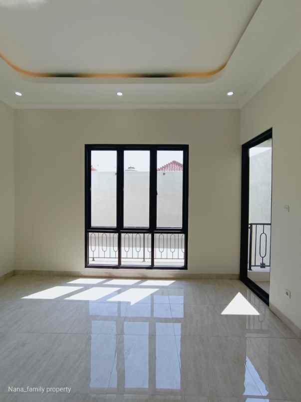 dijual rumah jalan raya kelapa dua sukabumi