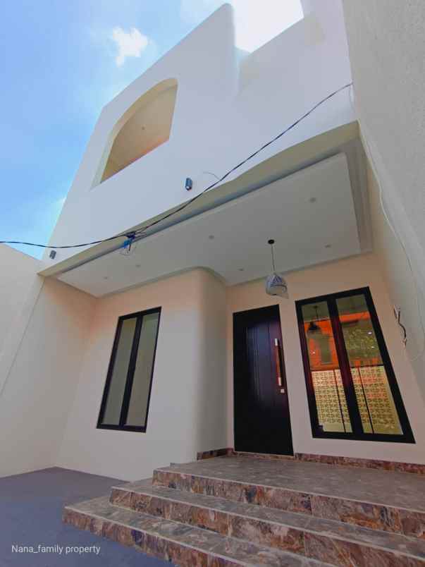 dijual rumah jalan raya kelapa dua sukabumi