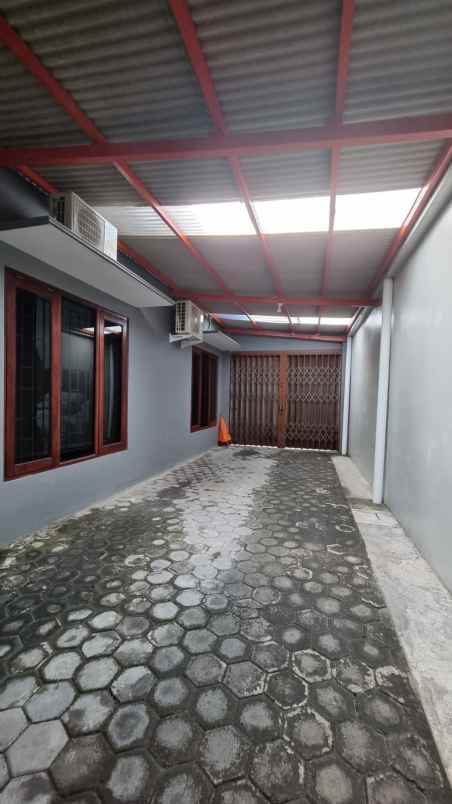dijual rumah jalan raya tajem