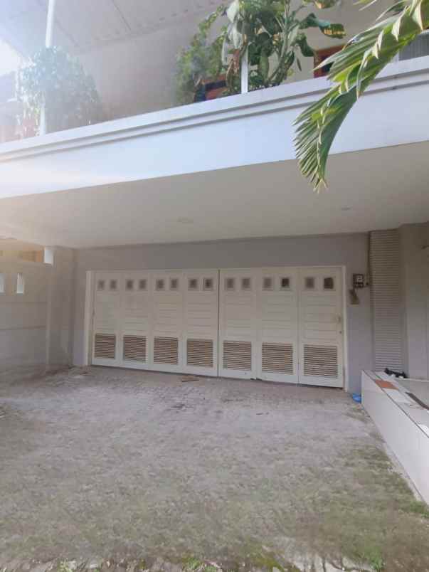 dijual rumah jalan raya veteran bintaro