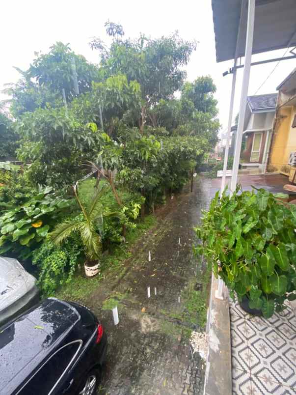 dijual rumah jalan raya veteran bintaro