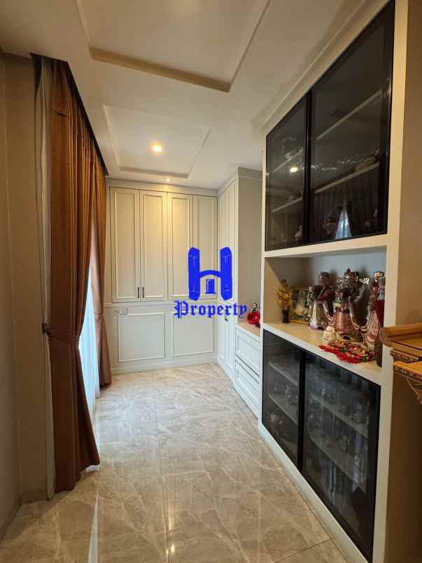 dijual rumah jalan s parman daerah petisah