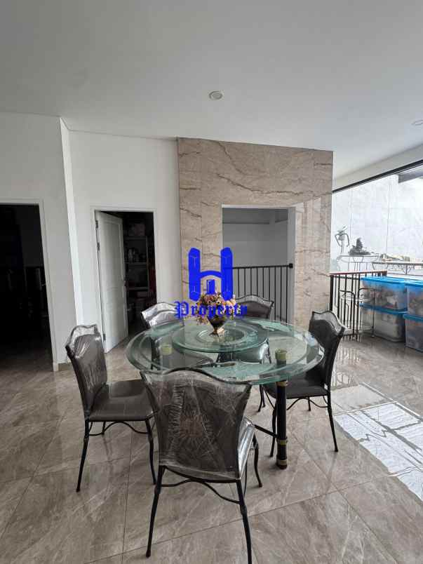 dijual rumah jalan s parman daerah petisah