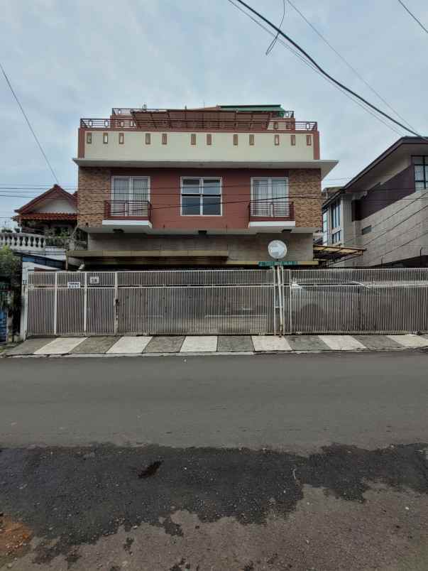 dijual rumah jalan tebet barat jakarta