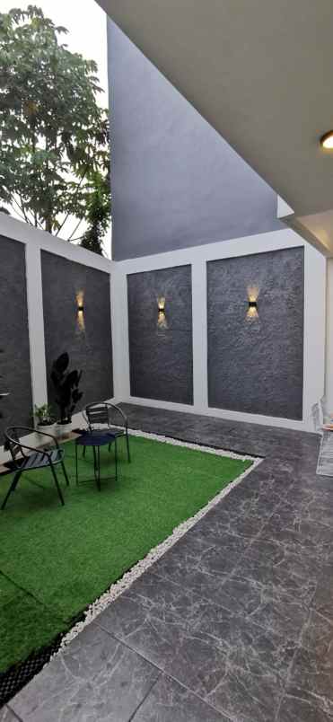 dijual rumah jalan tiga putra limo