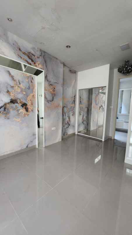 dijual rumah jalan wisata bukit mas