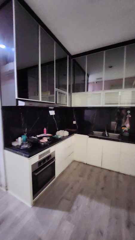 dijual rumah jalan wisata bukit mas