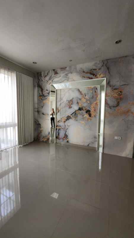 dijual rumah jalan wisata bukit mas