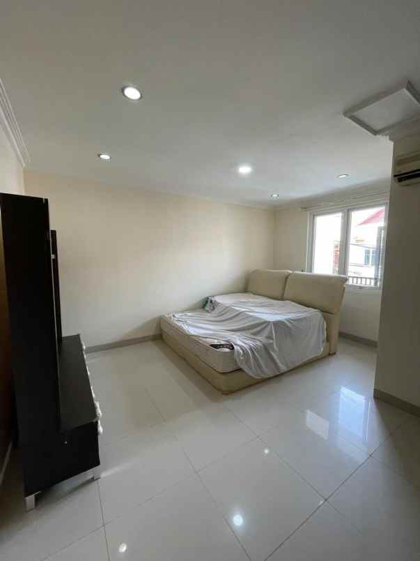 dijual rumah janur asri kelapa gading