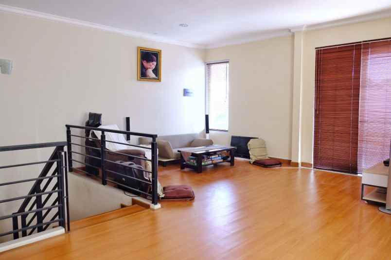 dijual rumah janur elok kelapa gading