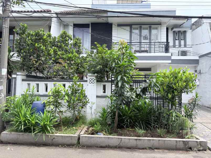 dijual rumah janur elok kelapa gading