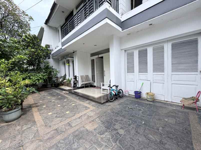 dijual rumah janur elok kelapa gading