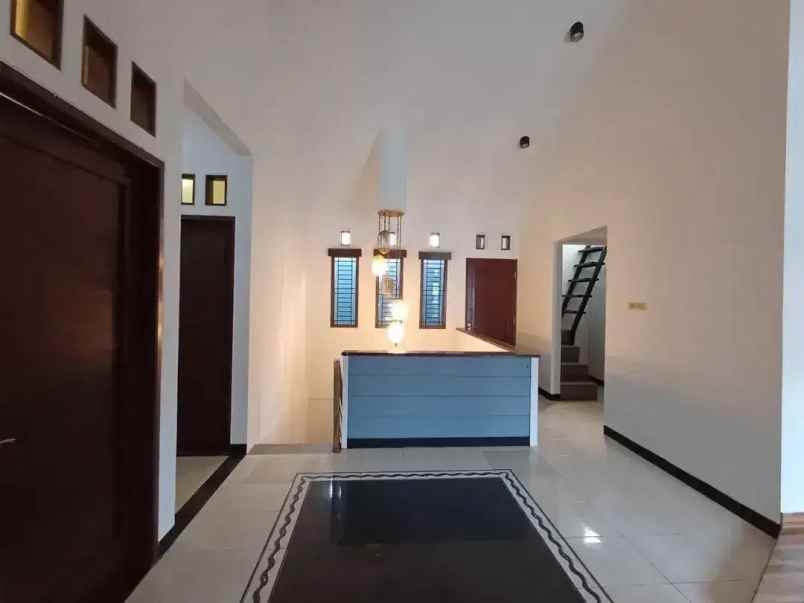 dijual rumah jatibening