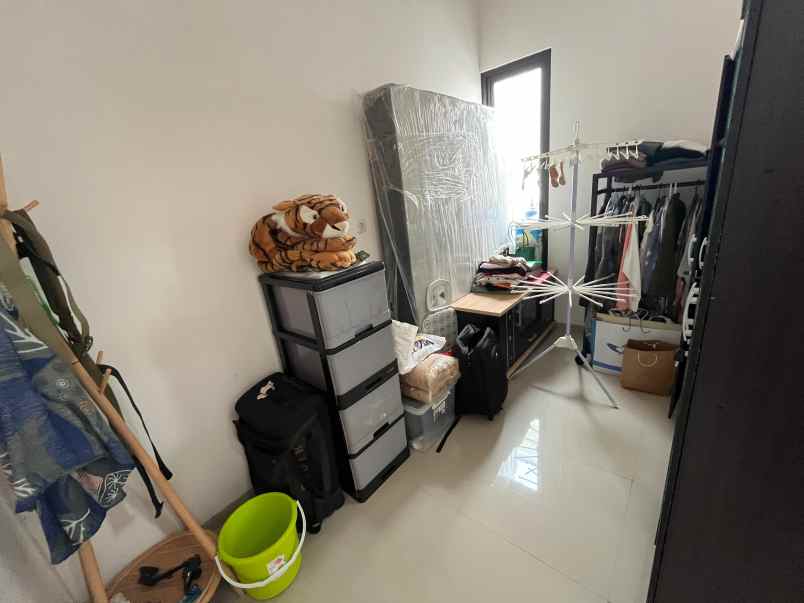 dijual rumah jatihandap