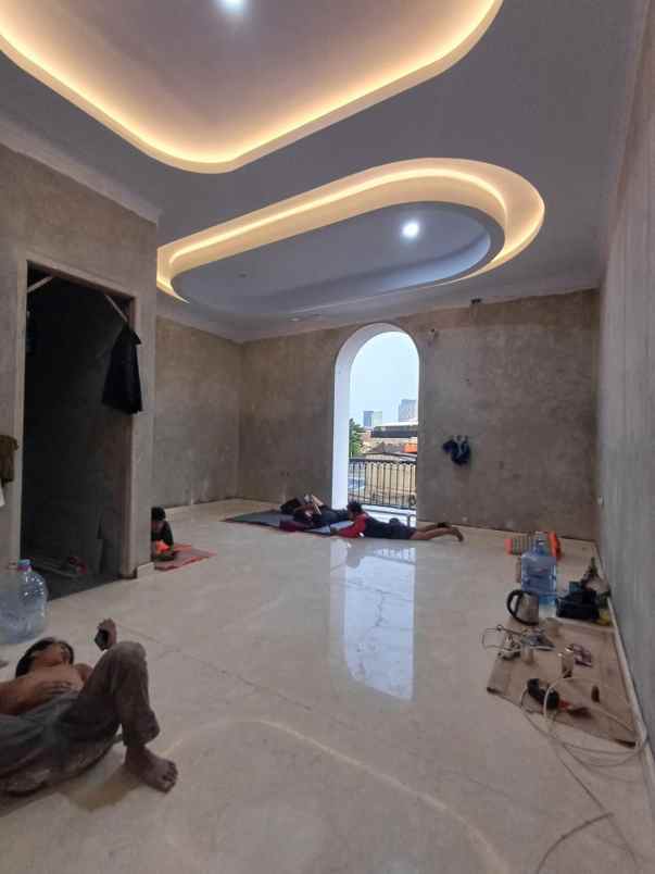 dijual rumah jatipadang