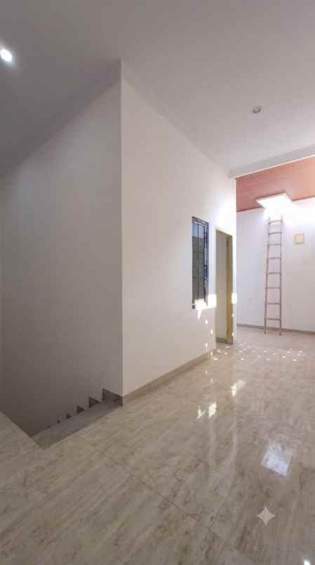 dijual rumah jatipadang raya