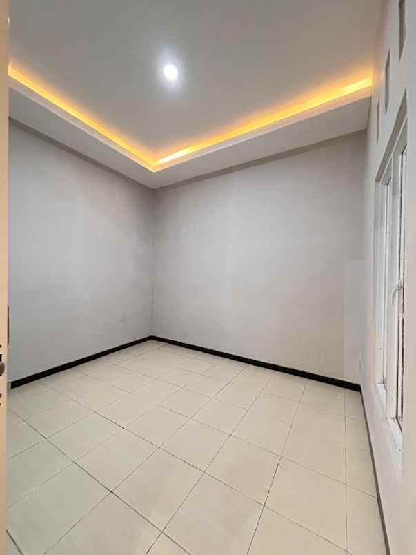 dijual rumah jatisari