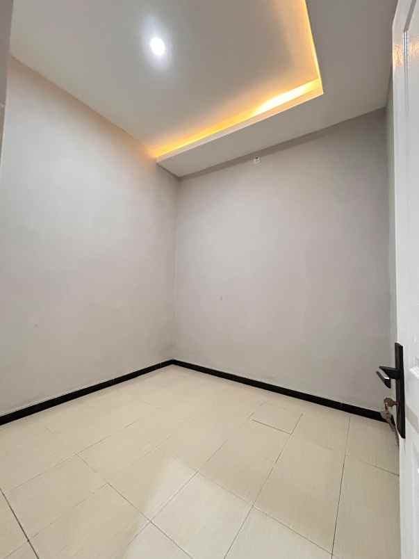 dijual rumah jatisari