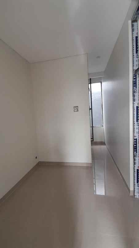 dijual rumah jl batu indah batununggal