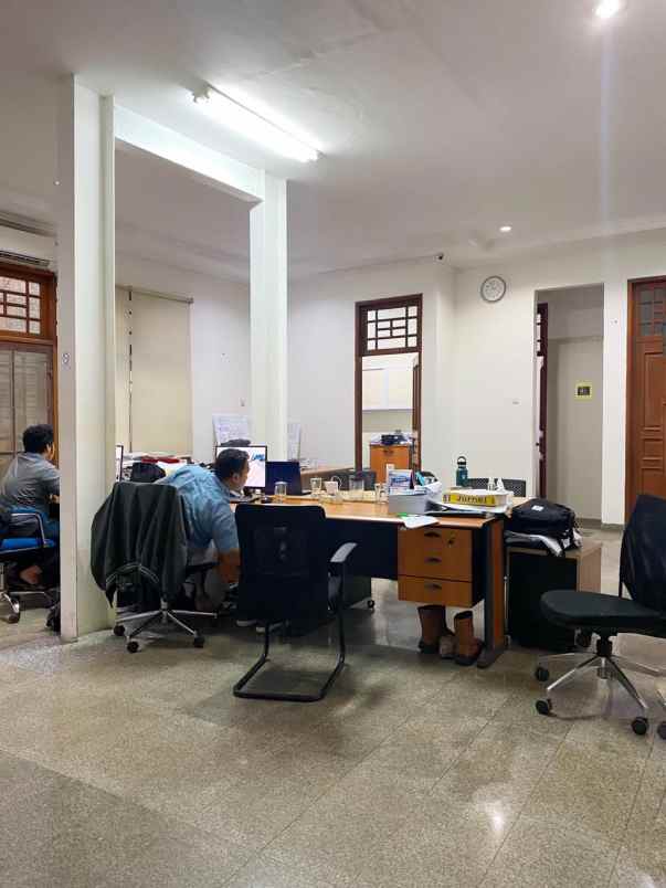 dijual rumah jl cempaka