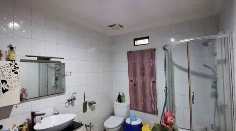 dijual rumah jl cempaka putih tengah