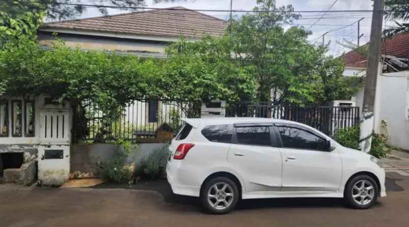 dijual rumah jl cempaka putih tengah