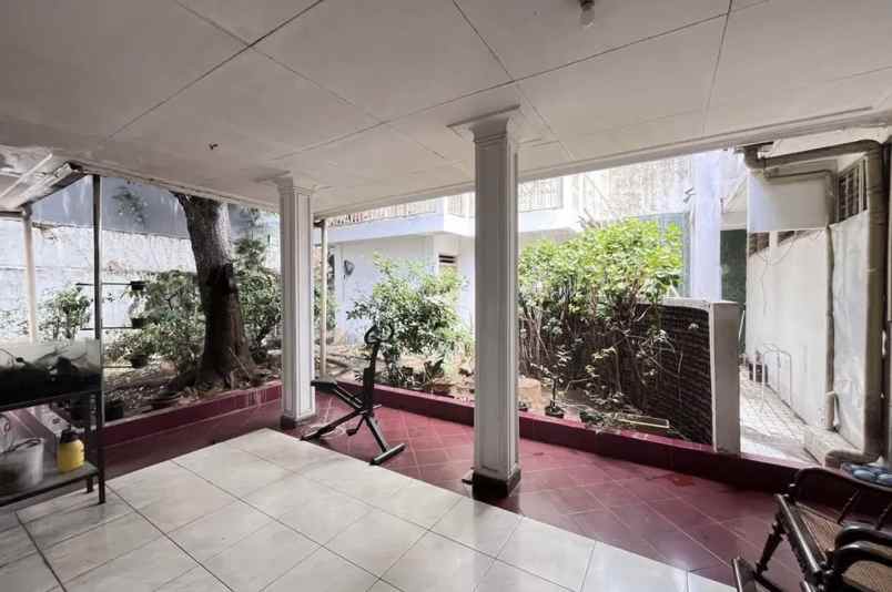 dijual rumah jl cempaka putih tengah