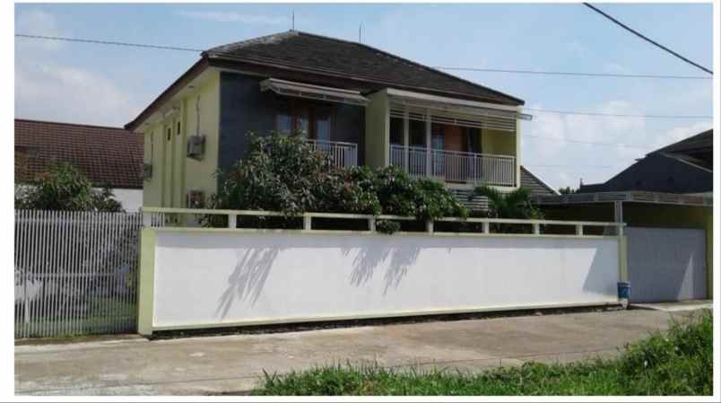 dijual rumah jl ciganitri buahbatu bandung